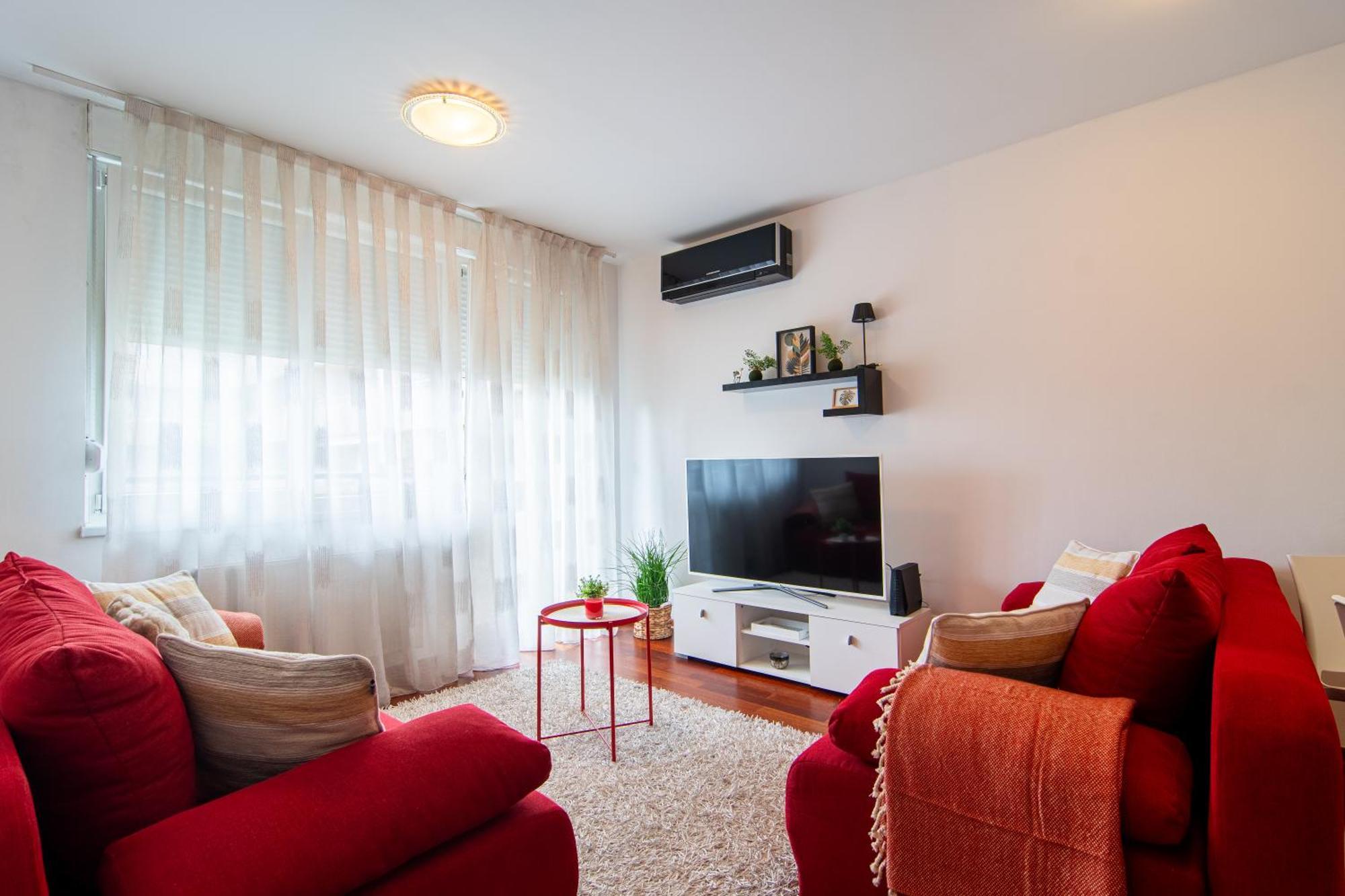 Flexible Selfcheckins 75 - - Garage - Loggia - New * Zagrzeb